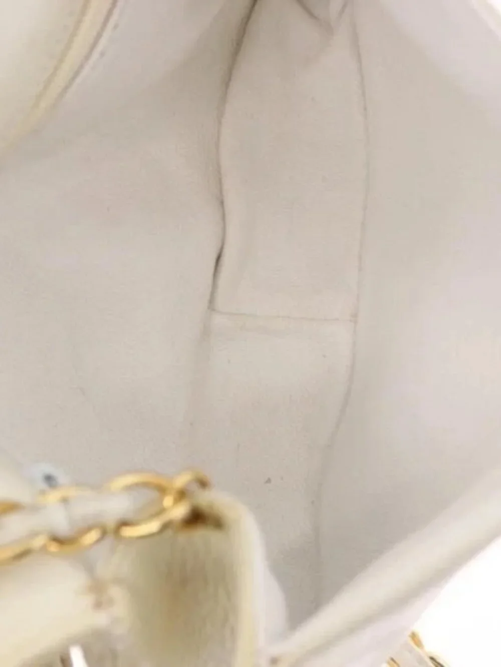CHANEL Chain Shoulder Bag Lamb Skin White Gold CC Auth 186589A